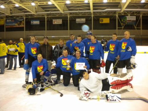 Turnaj neregistrovaných v&nbsp;ledním hokeji 13.3.2010 mužstvo Líšťan získalo 1.místo -gratulujeme !!!